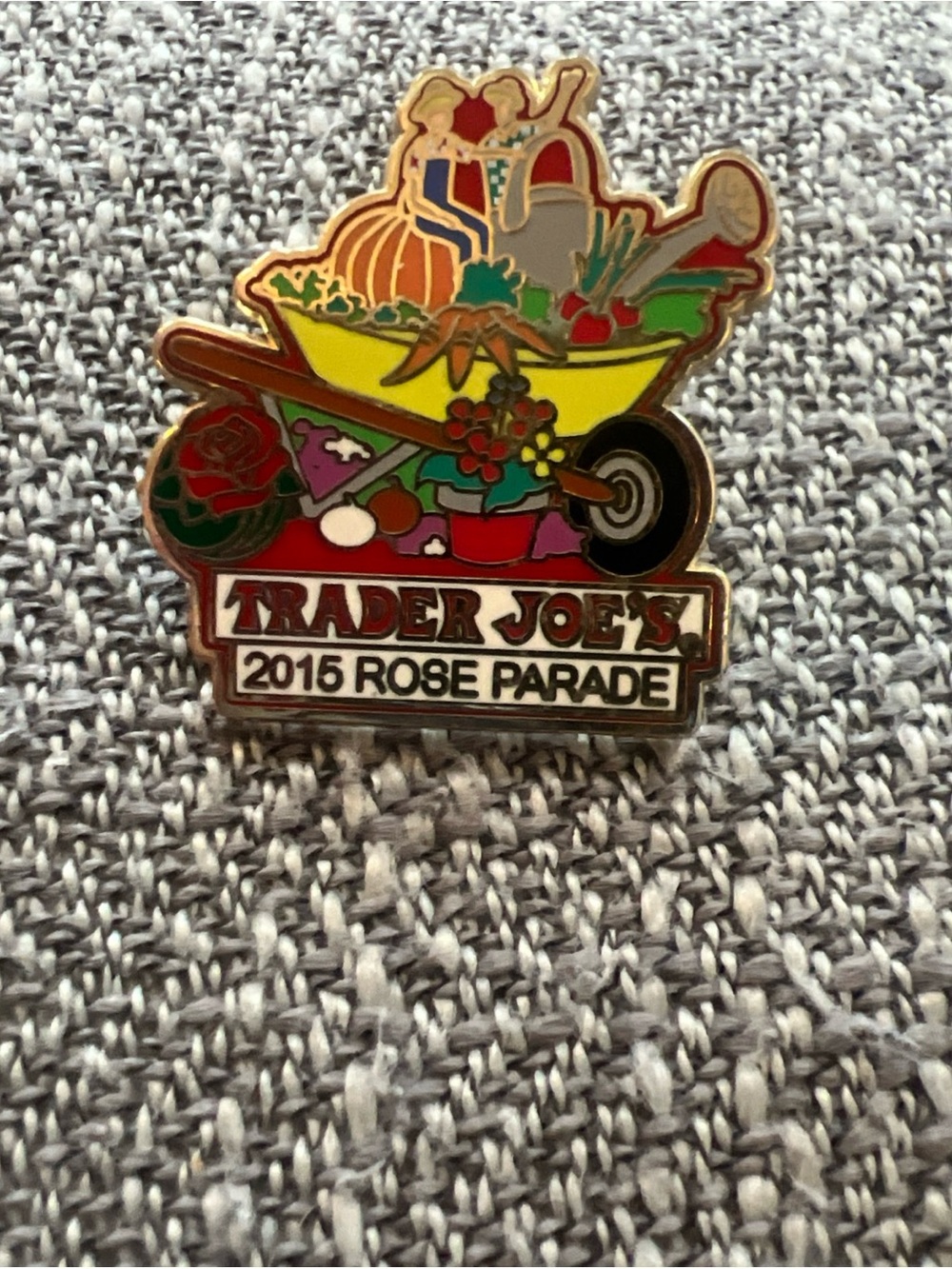 Trader Joe’s Rose Parade Pin 2015 Limited Edition Rare Preowned